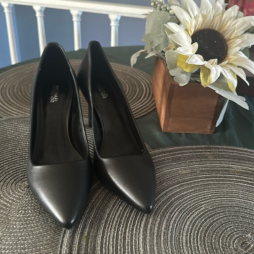 Black Michael kors heel